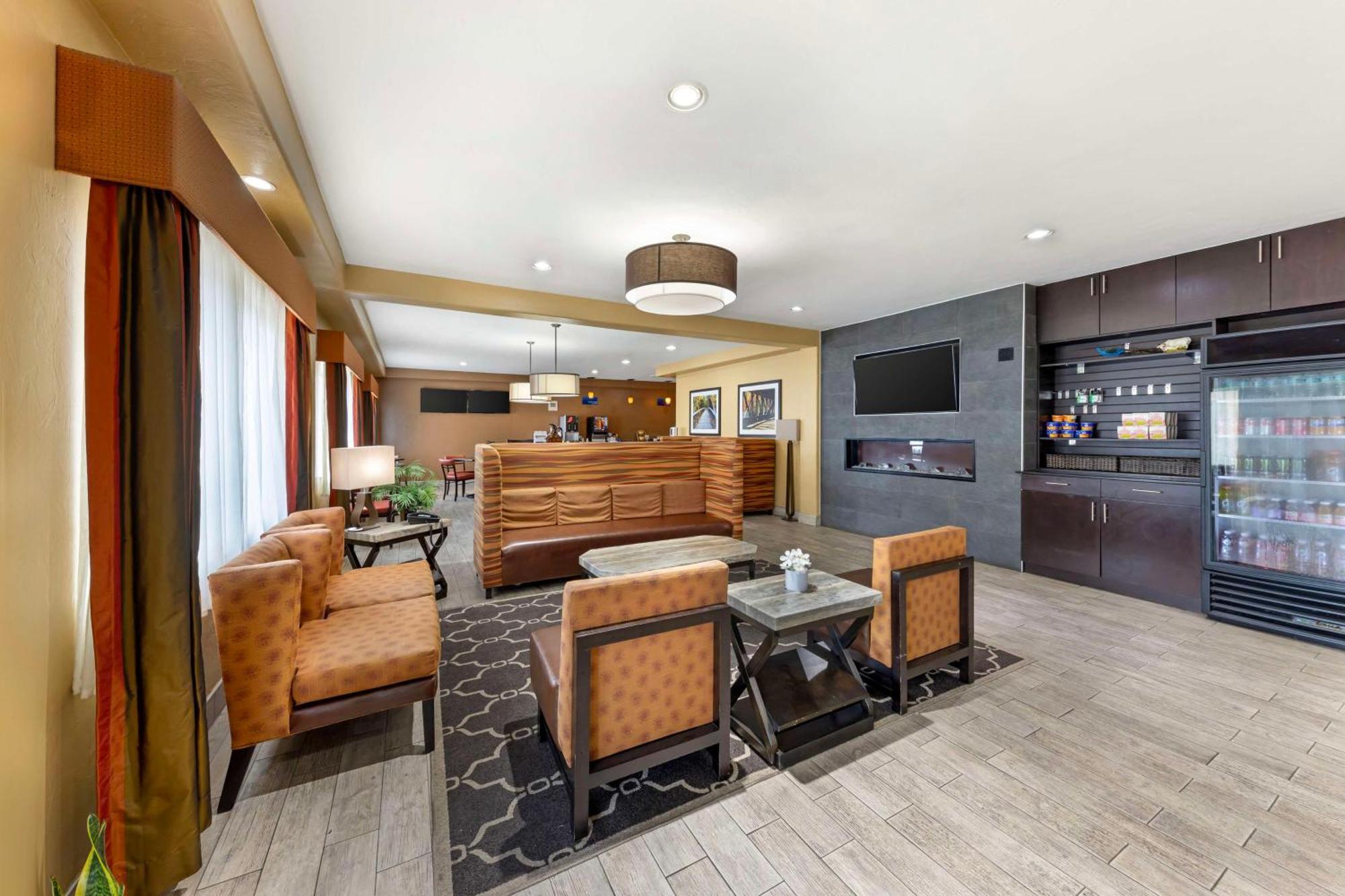 Best Western Greentree Inn & Suites Moore Exterior foto
